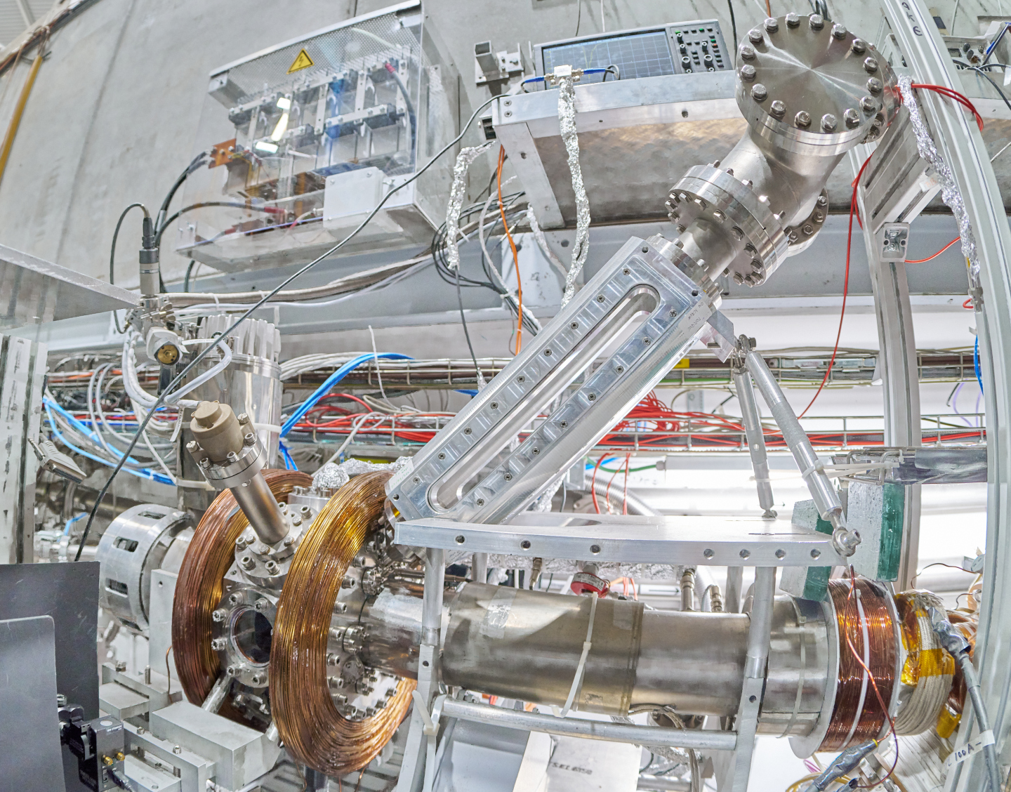 The set-up used by the AEgIS team to laser-cool positronium. (Image: CERN)